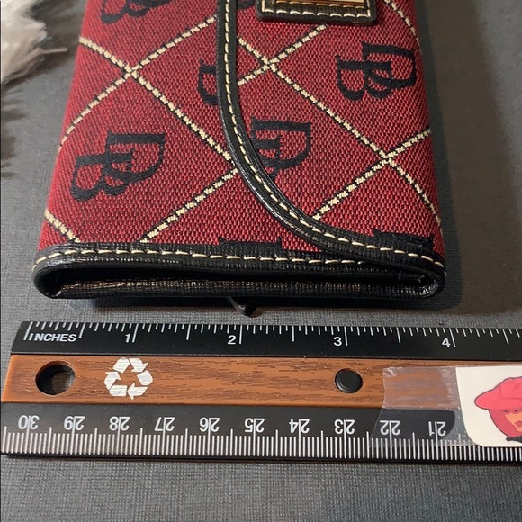 Dooney & bourke wallet checkbook organizer red - Picture 7 of 8